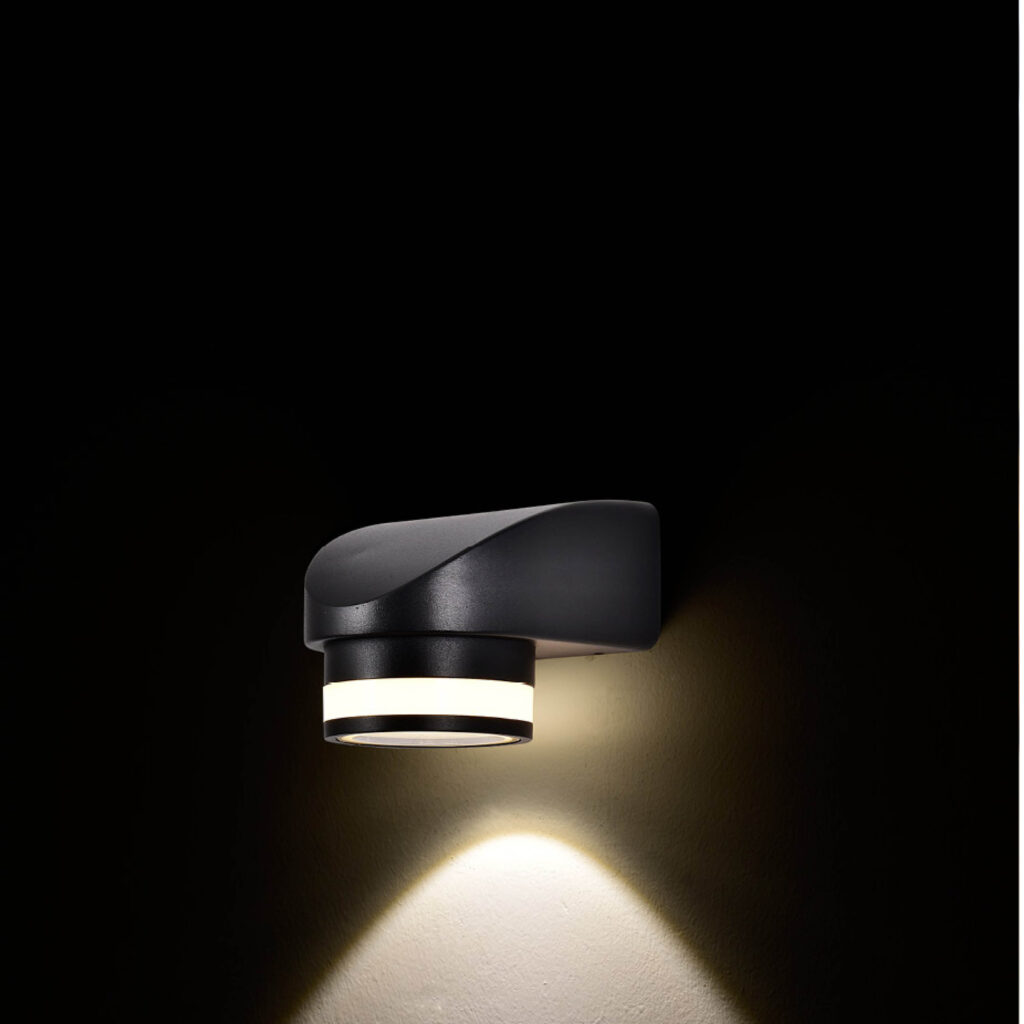 lampu dinding hitam